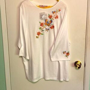 Quacker Factory Plus Size 2X tee. Embellished w bright embroidery, rhinestones